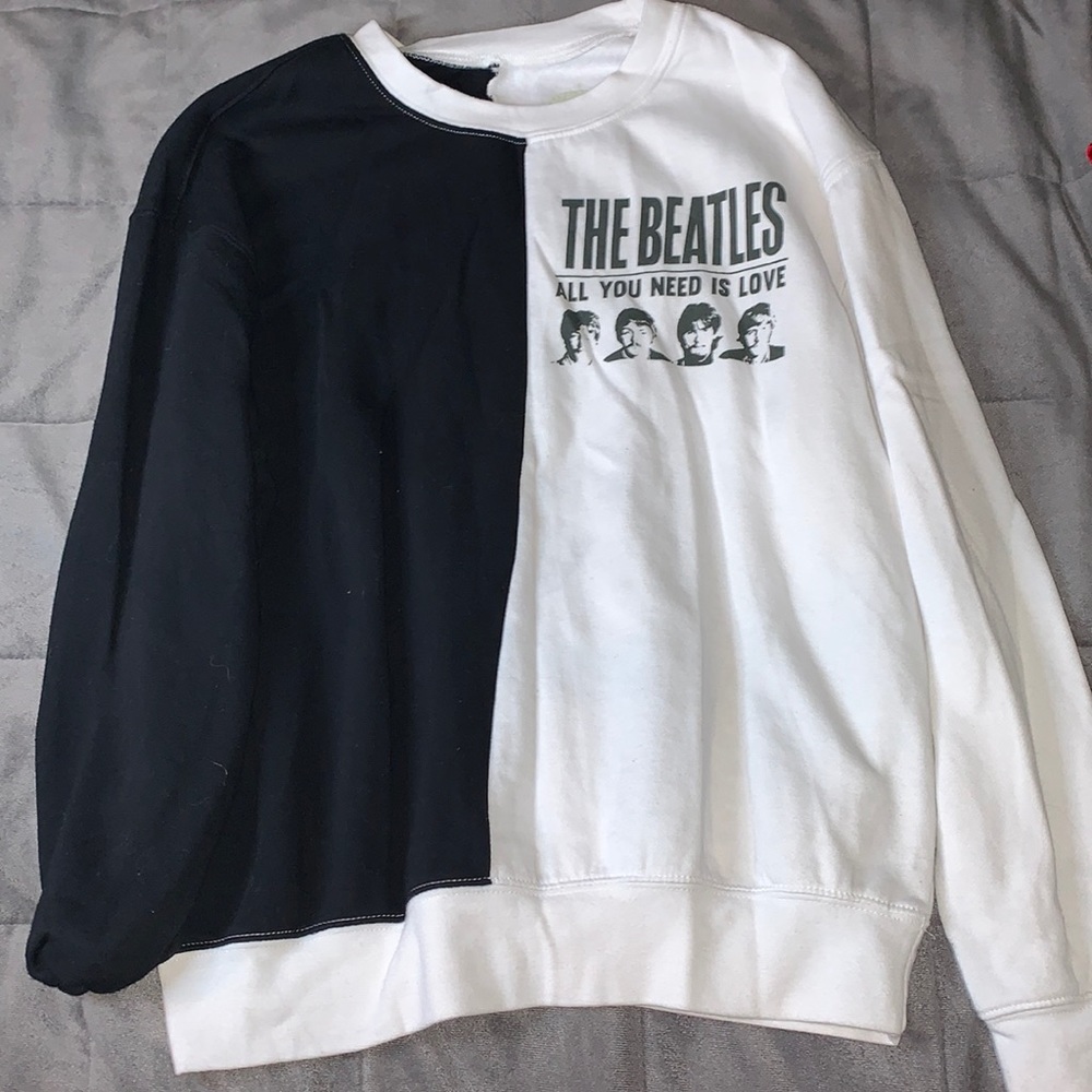 Black and white nettles sweatshirt